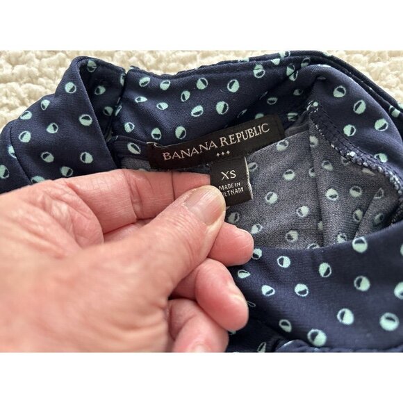 Banana Republic Womens Navy/Teal Print Sleeveless Mock Neck Blouse Top Size XS - Picture 4 of 7